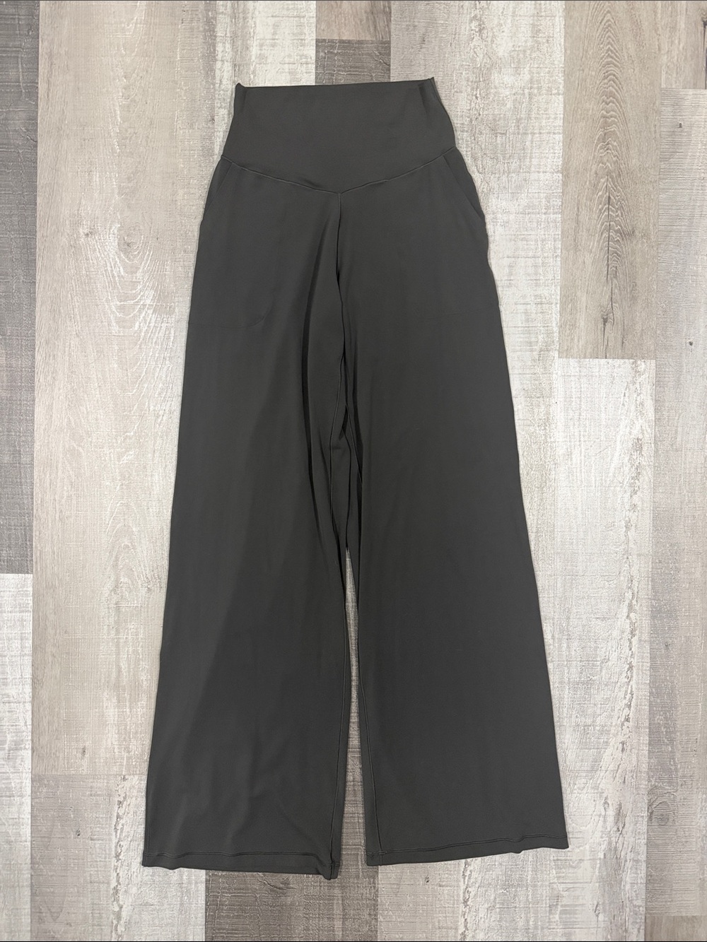 NWOT aerie OFFLINE Gray High-Waisted Trousers